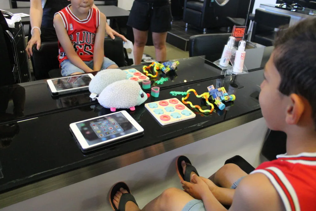 Child inside hair salon
