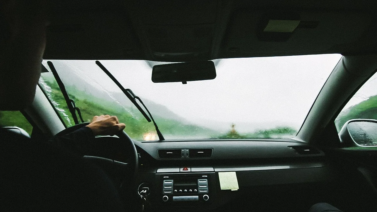 View through the windscreen from inside a car